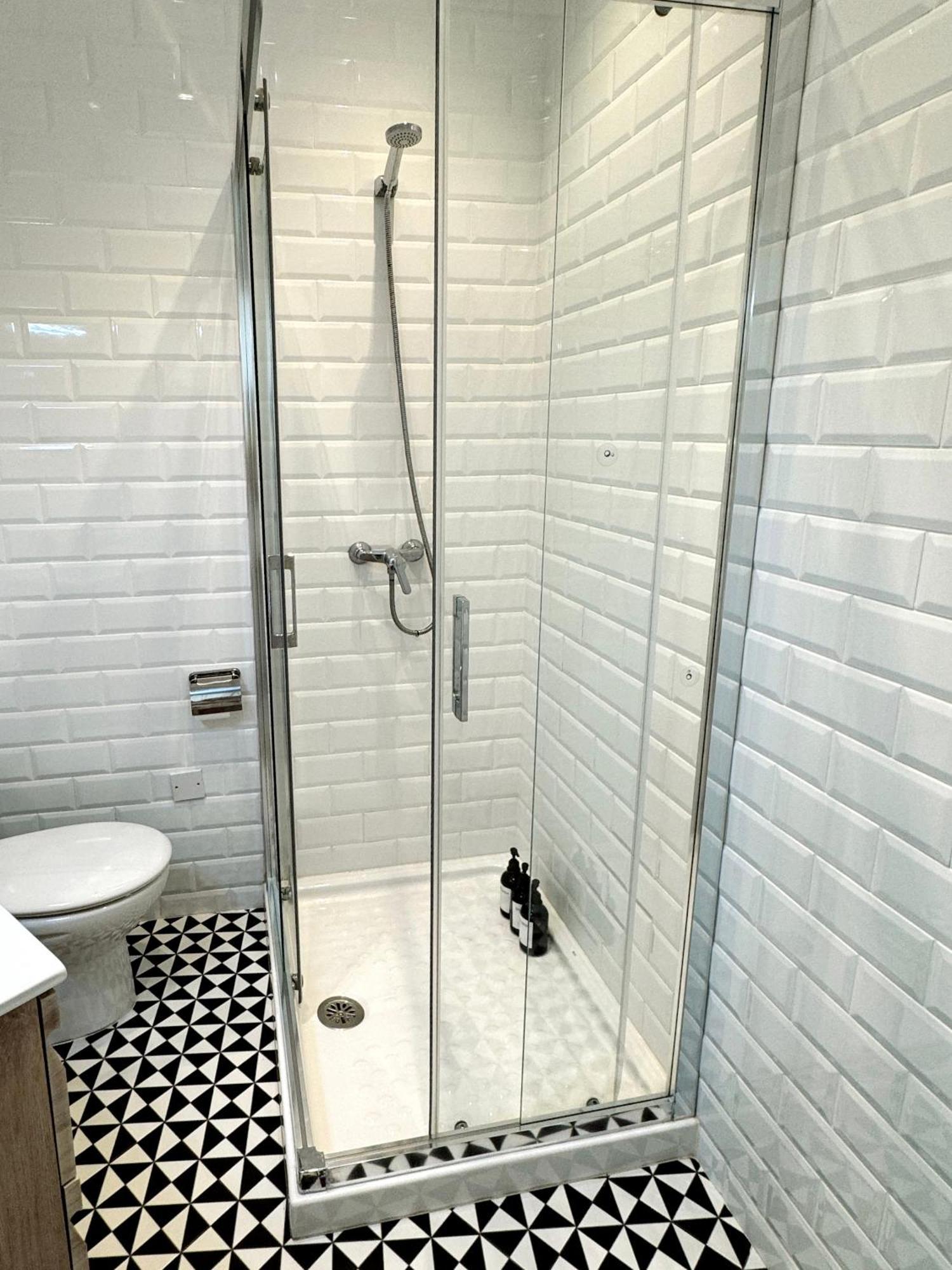 Stylish City Centre Studio - Grand Central House Gibraltar Buitenkant foto